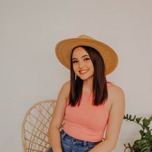 Meet your Posher, Emma